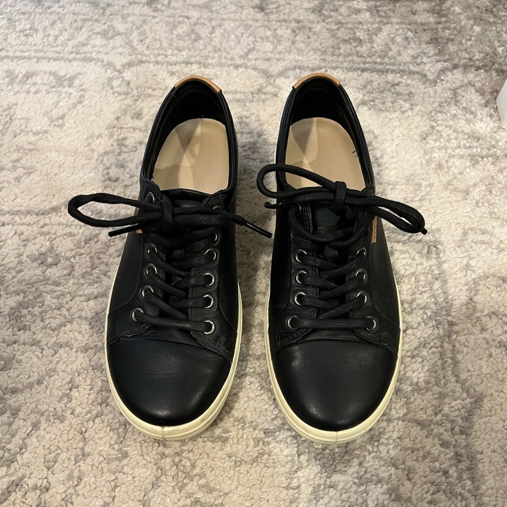 Ecco Black Leather Women's Lace-Up Sneakers with Cream Sole